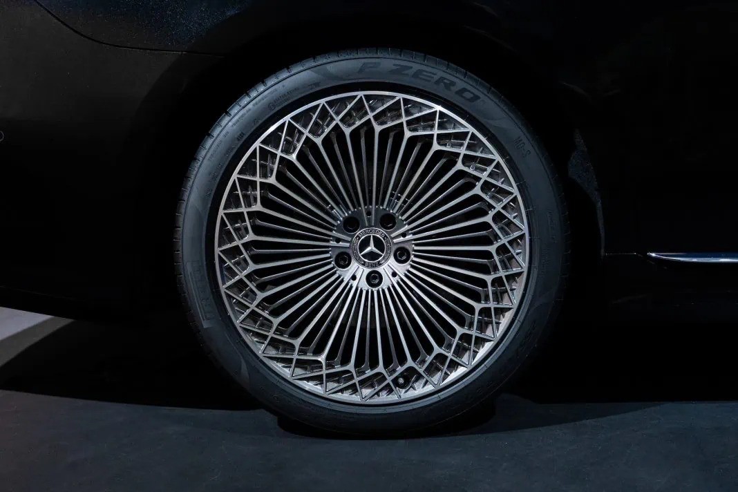 Mercedes Business Cab 5